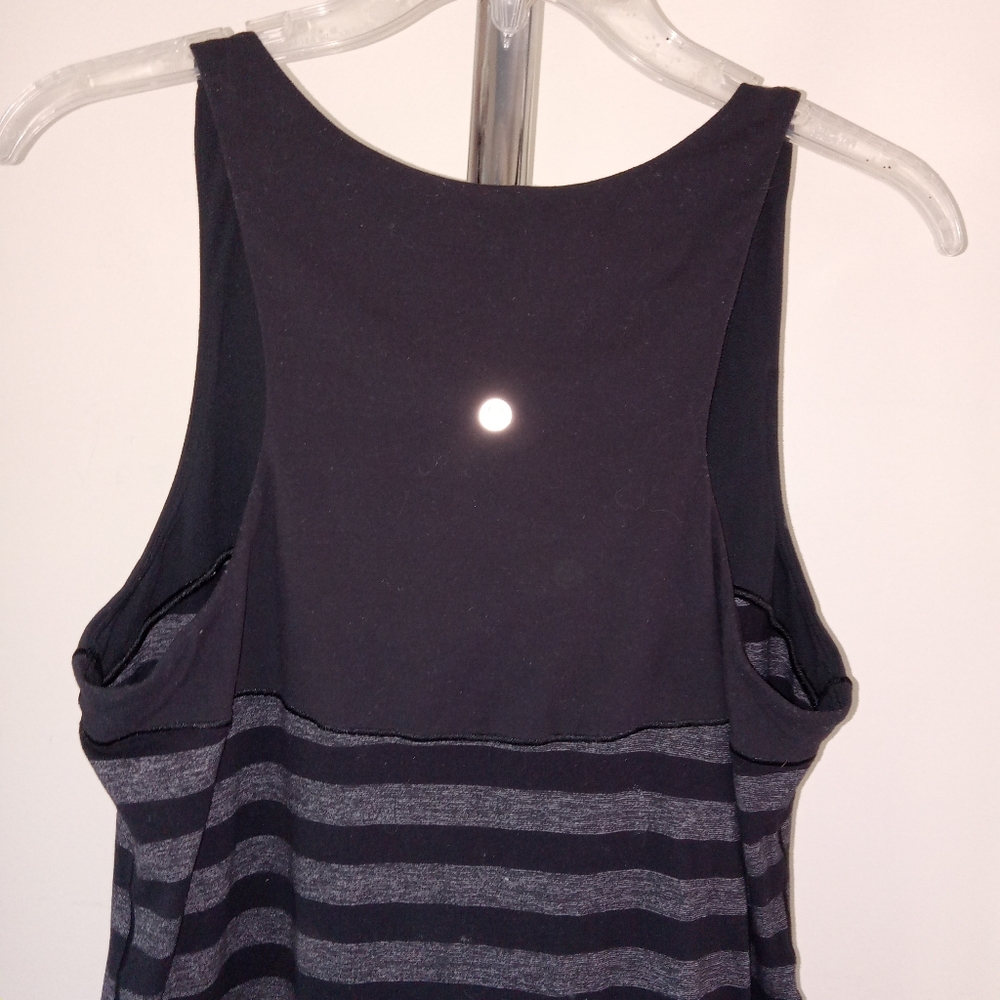 Lululemon Black/Gray Striped Tank Top Medium - Picture 3 of 4